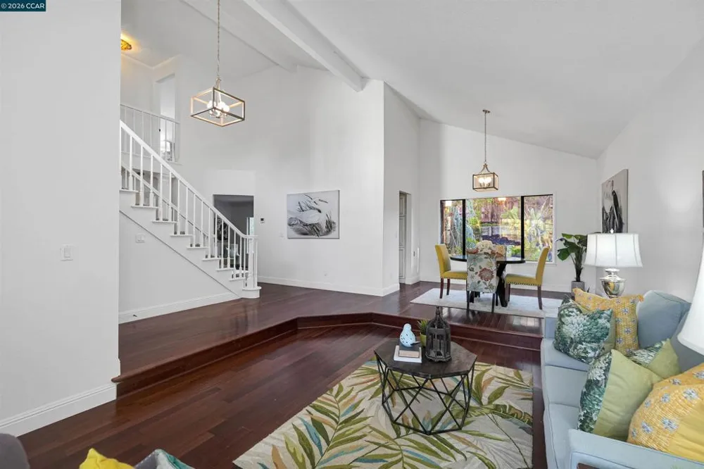 100 Opal Ct Hercules, CA 94547