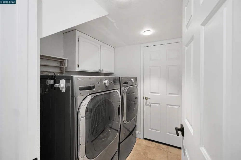 100 Opal Ct Hercules, CA 94547