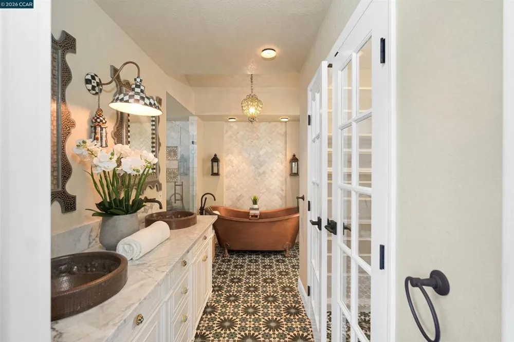 100 Opal Ct Hercules, CA 94547