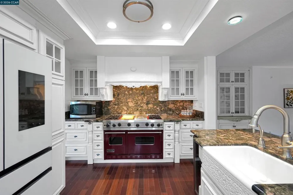 100 Opal Ct Hercules, CA 94547