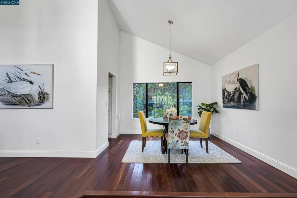 100 Opal Ct Hercules, CA 94547