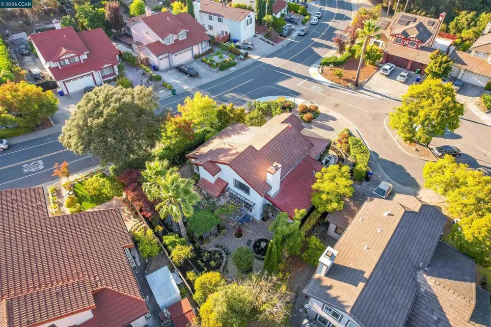 100 Opal Ct Hercules, CA 94547