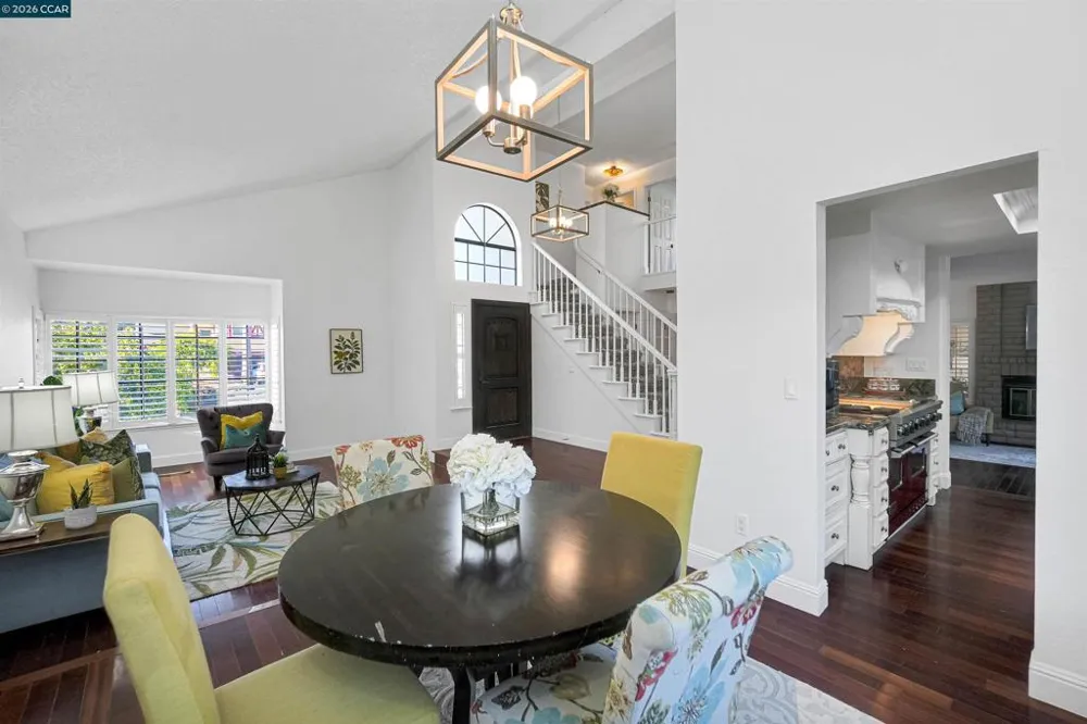 100 Opal Ct Hercules, CA 94547