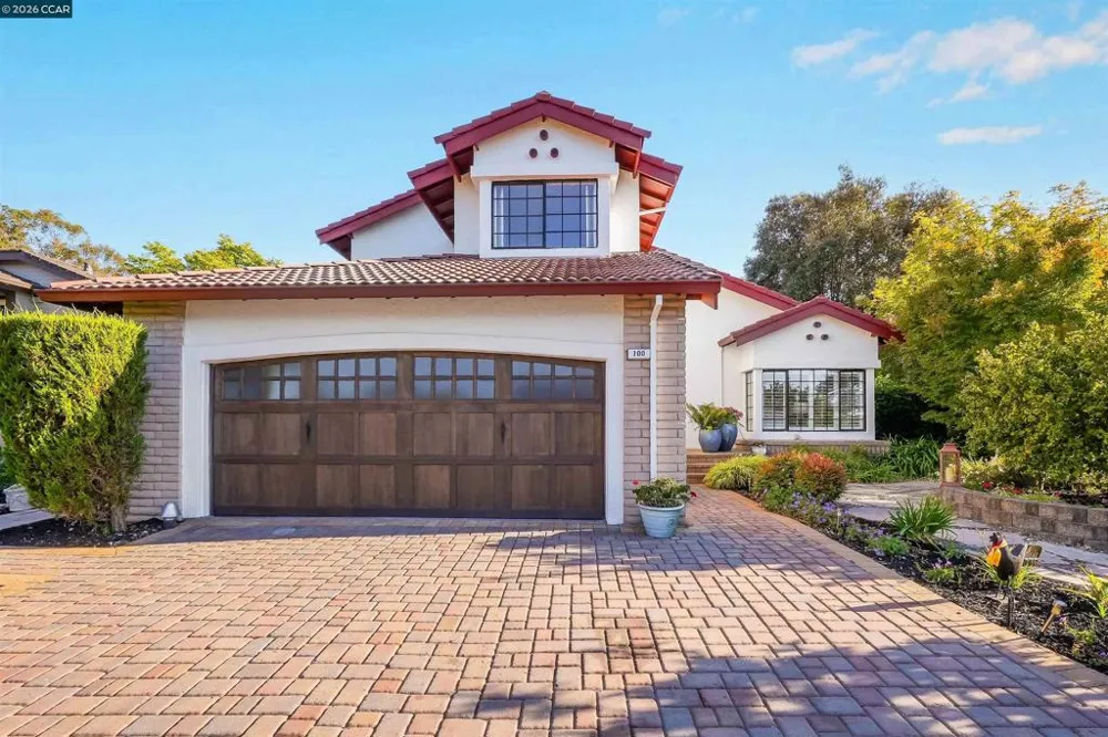 100 Opal Ct Hercules, CA 94547