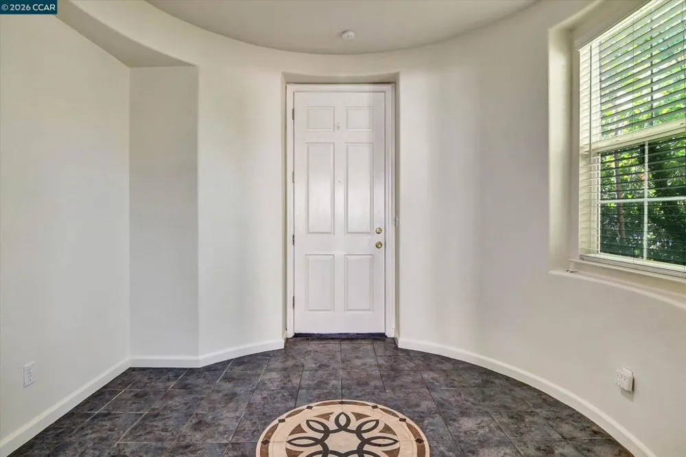 30 Echo Ct Patterson, CA 95363