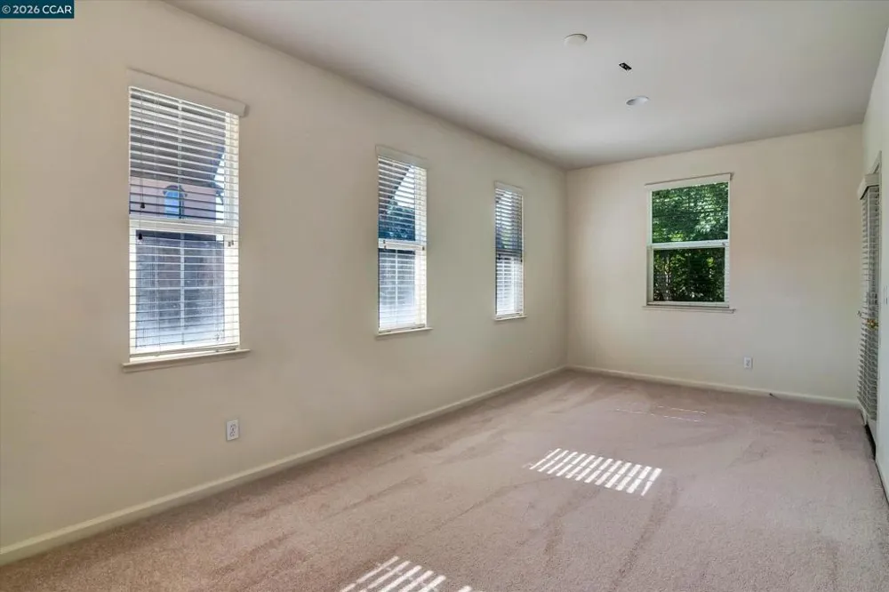 30 Echo Ct Patterson, CA 95363