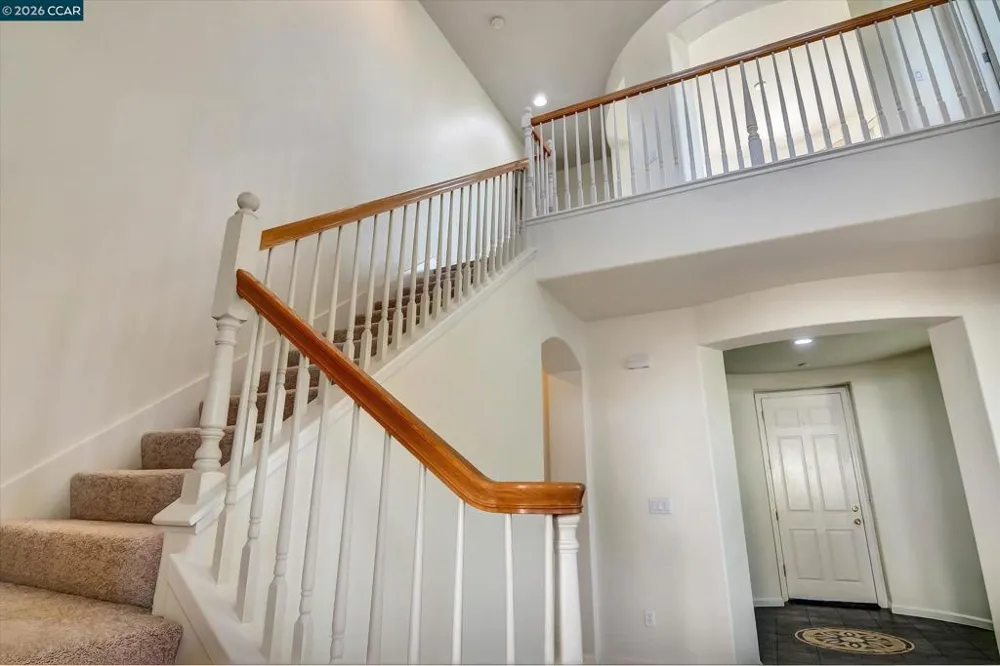 30 Echo Ct Patterson, CA 95363