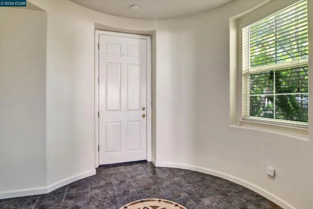 30 Echo Ct Patterson, CA 95363