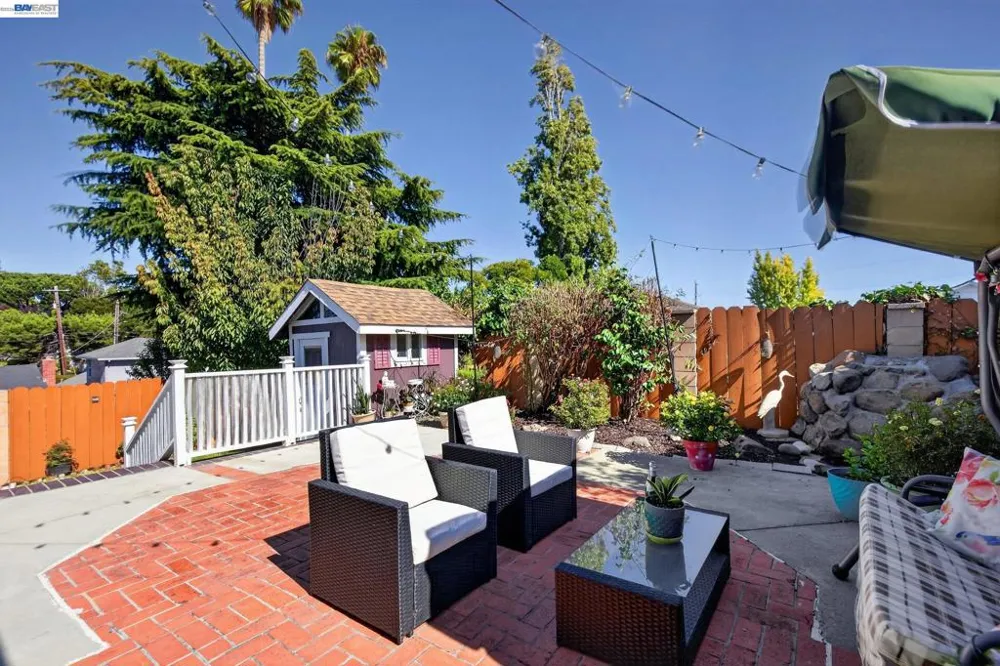 2464 Mikemary Ct Castro Valley, CA 94546