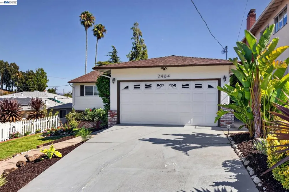 2464 Mikemary Ct Castro Valley, CA 94546