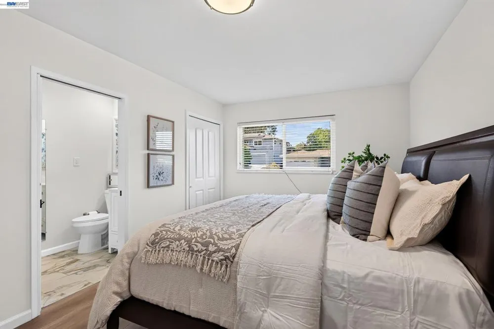 2464 Mikemary Ct Castro Valley, CA 94546