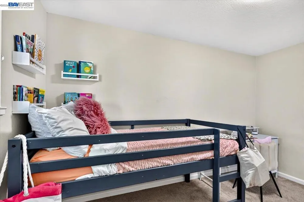 982 Ventura Ave Livermore, CA 94551
