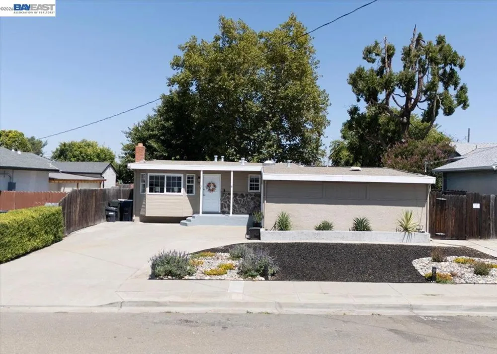 982 Ventura Ave Livermore, CA 94551