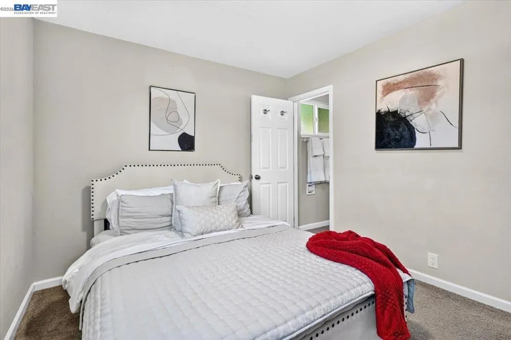 982 Ventura Ave Livermore, CA 94551