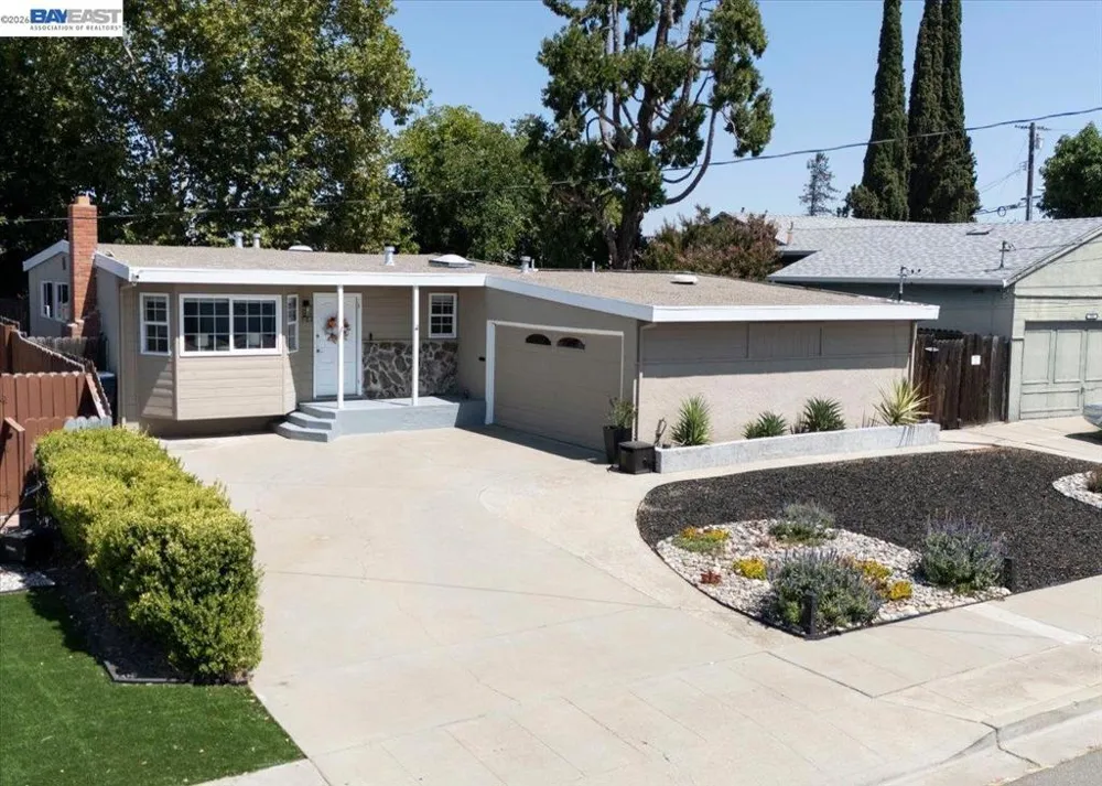 982 Ventura Ave Livermore, CA 94551