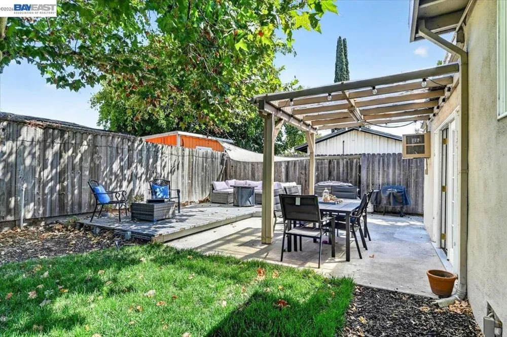 982 Ventura Ave Livermore, CA 94551