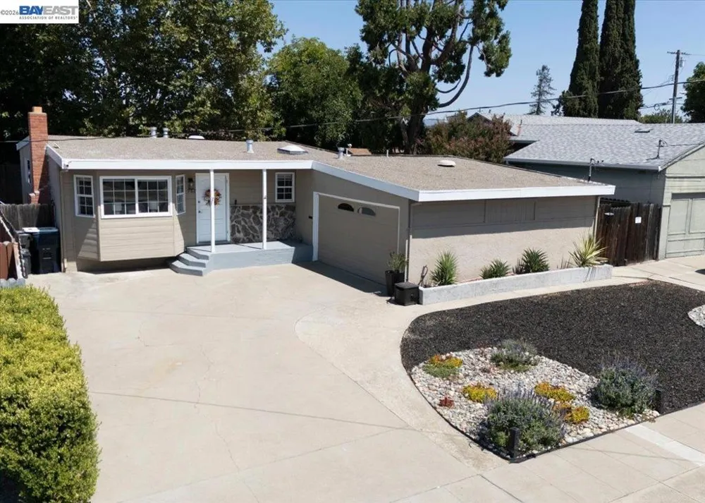 982 Ventura Ave Livermore, CA 94551