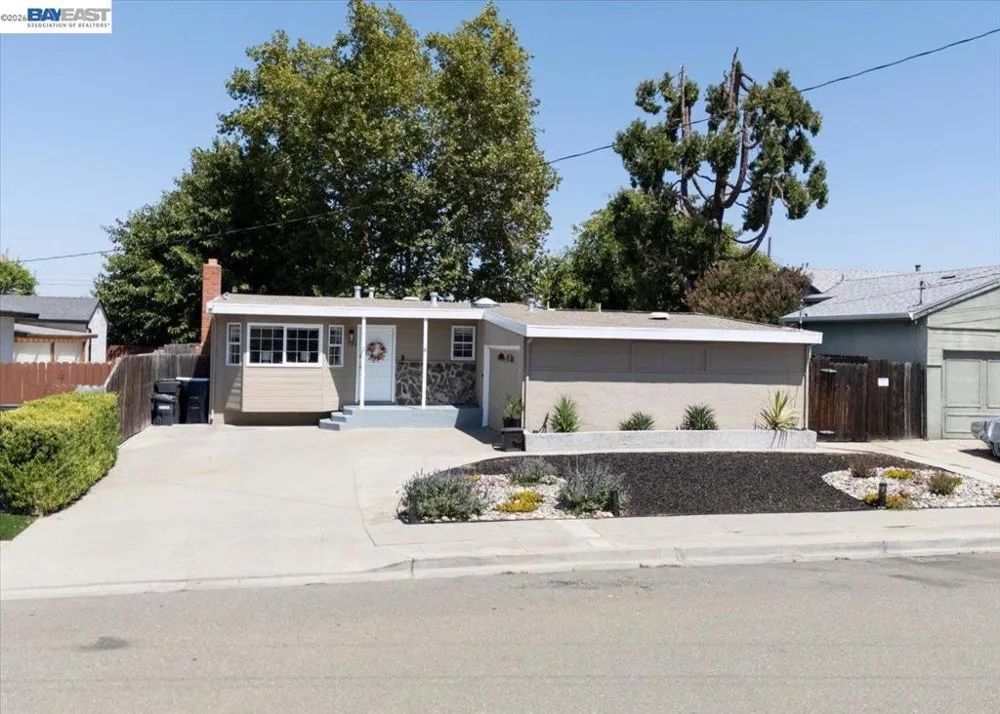 982 Ventura Ave Livermore, CA 94551