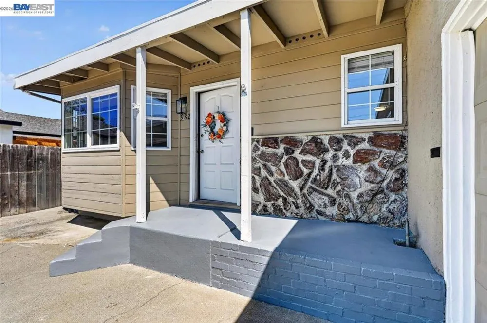 982 Ventura Ave Livermore, CA 94551