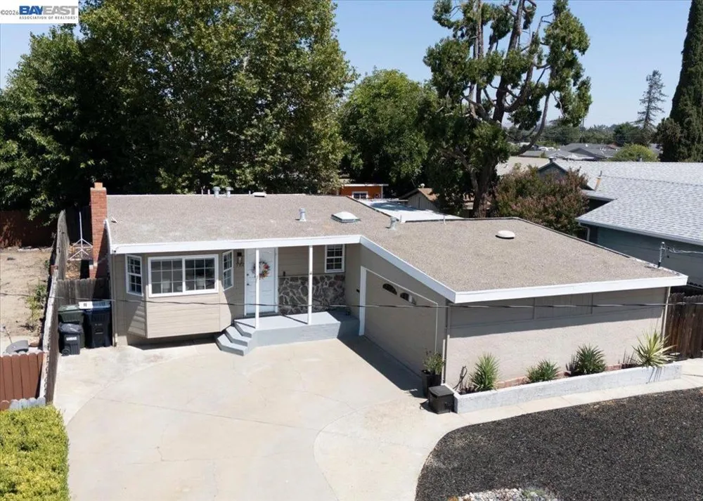 982 Ventura Ave Livermore, CA 94551