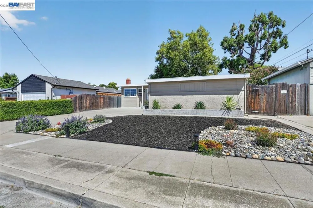 982 Ventura Ave Livermore, CA 94551