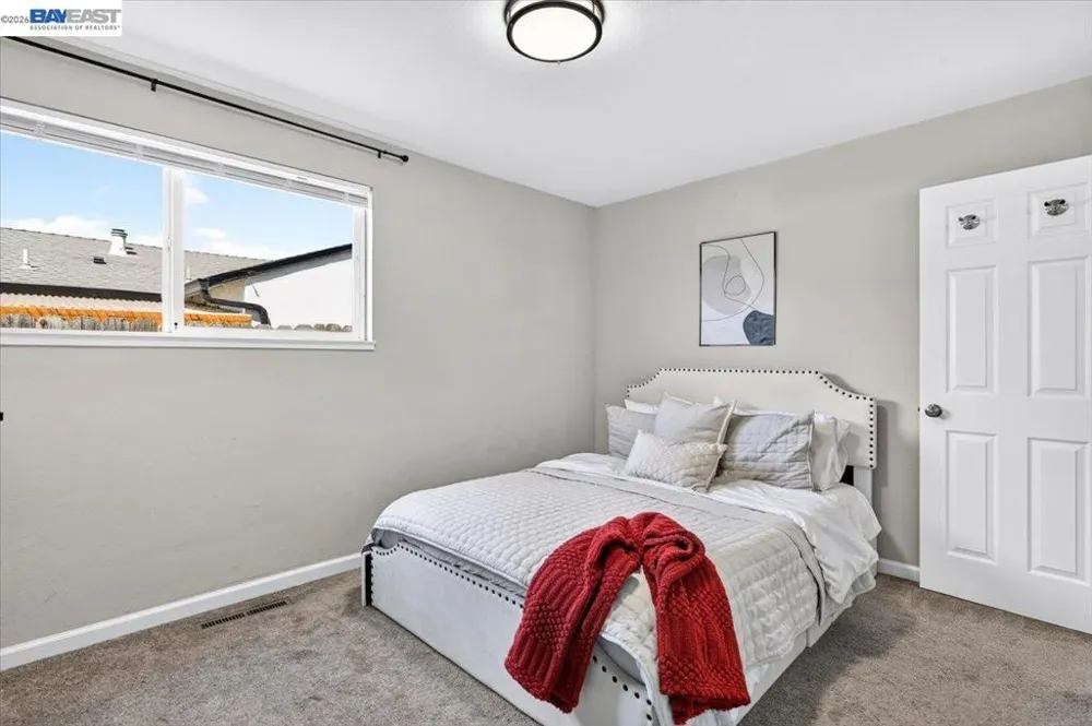 982 Ventura Ave Livermore, CA 94551