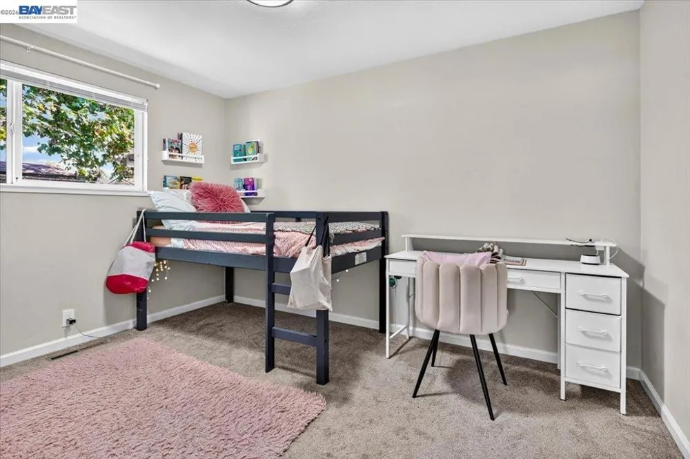 982 Ventura Ave Livermore, CA 94551