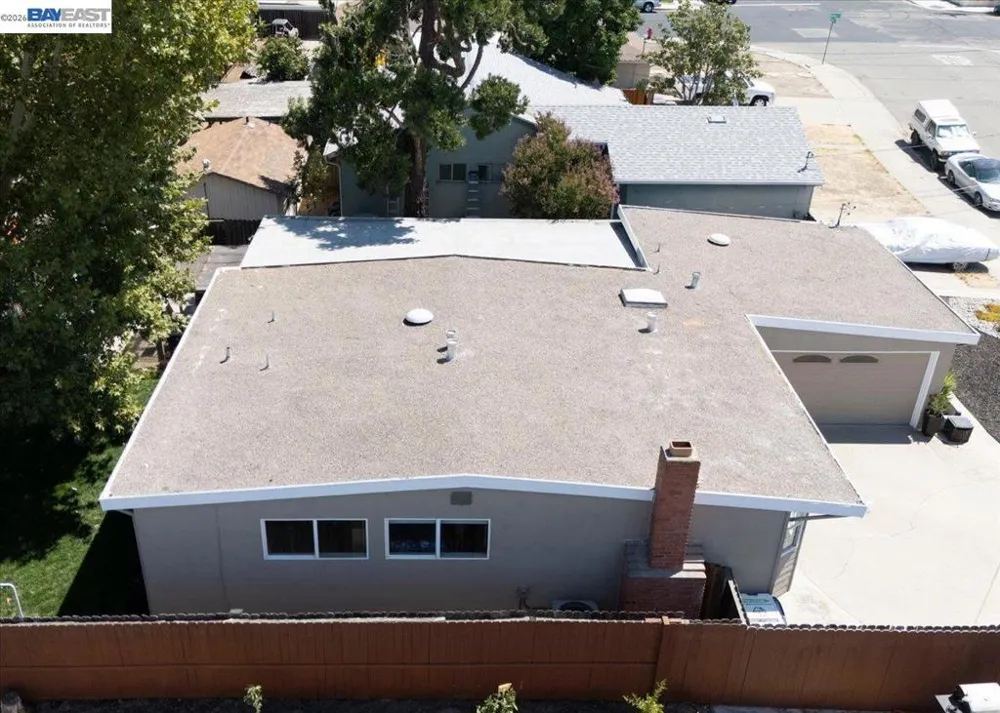 982 Ventura Ave Livermore, CA 94551
