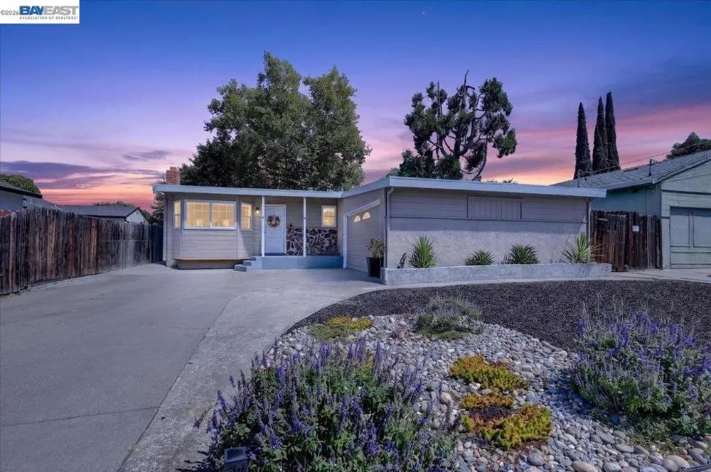 982 Ventura Ave Livermore, CA 94551
