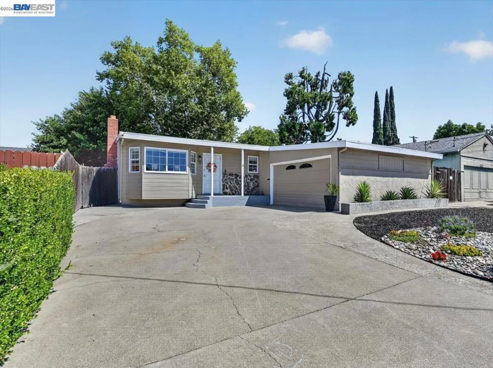 982 Ventura Ave Livermore, CA 94551