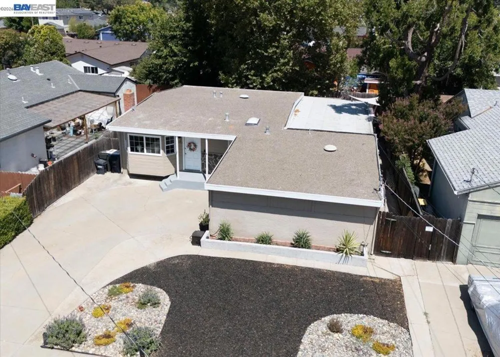 982 Ventura Ave Livermore, CA 94551