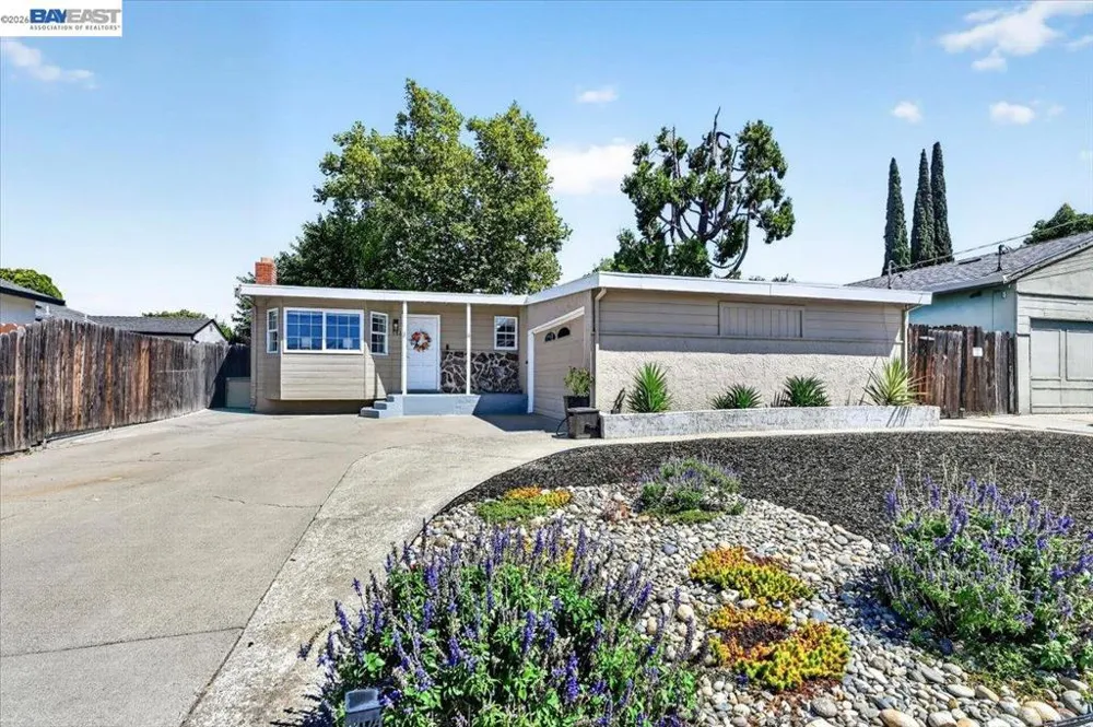 982 Ventura Ave Livermore, CA 94551