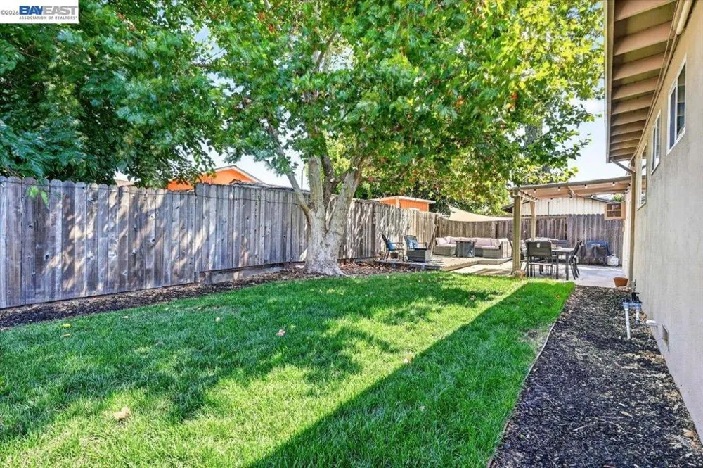982 Ventura Ave Livermore, CA 94551