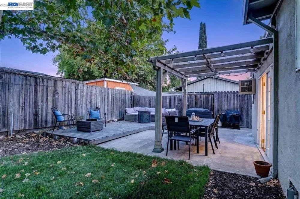 982 Ventura Ave Livermore, CA 94551