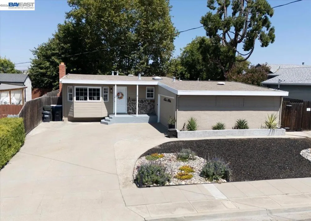 982 Ventura Ave Livermore, CA 94551