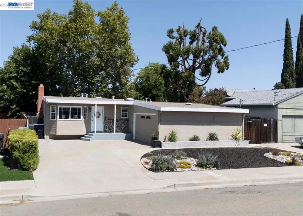 982 Ventura Ave Livermore, CA 94551