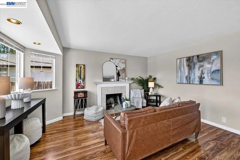 982 Ventura Ave Livermore, CA 94551