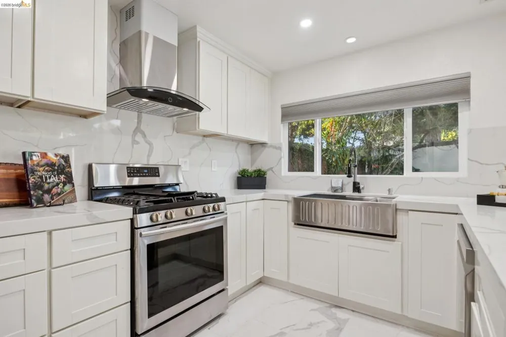 65 Seagull Dr Richmond, CA 94804