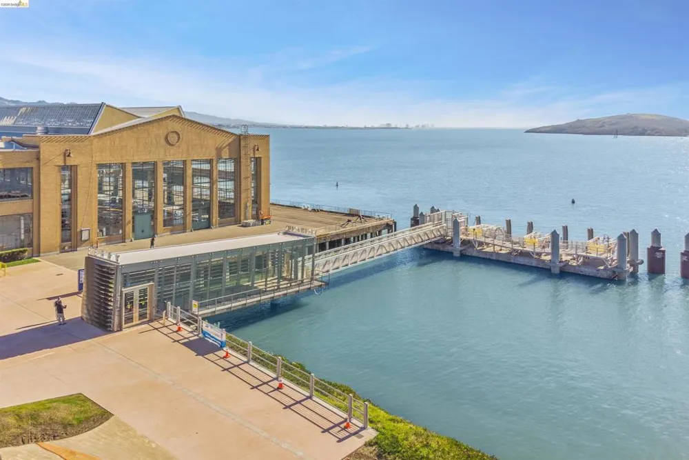 65 Seagull Dr Richmond, CA 94804