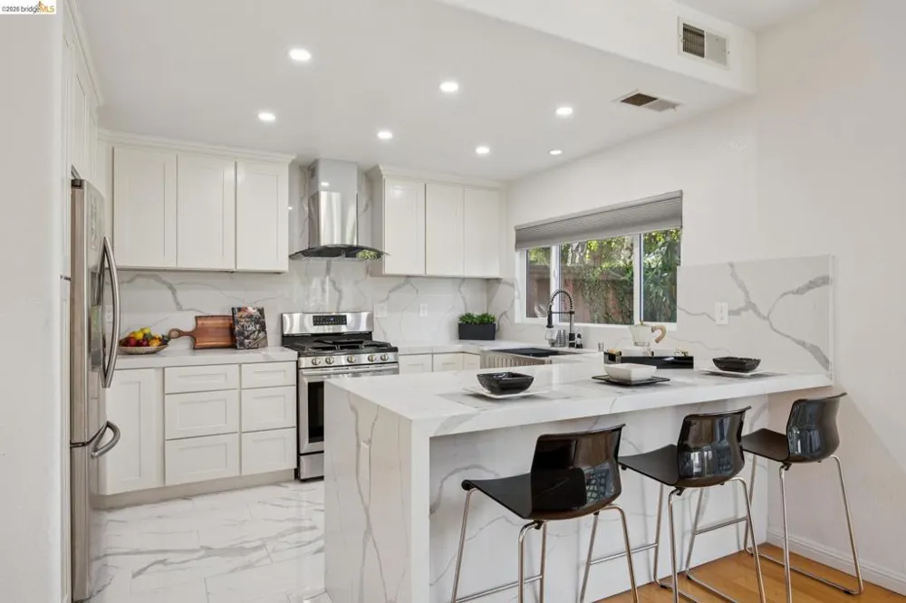 65 Seagull Dr Richmond, CA 94804
