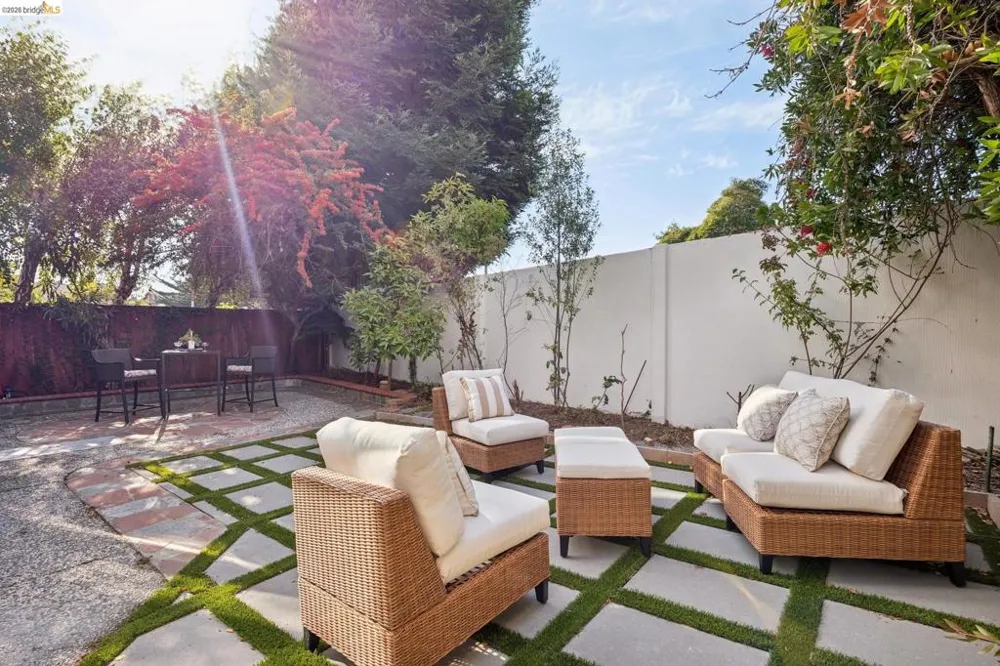 65 Seagull Dr Richmond, CA 94804