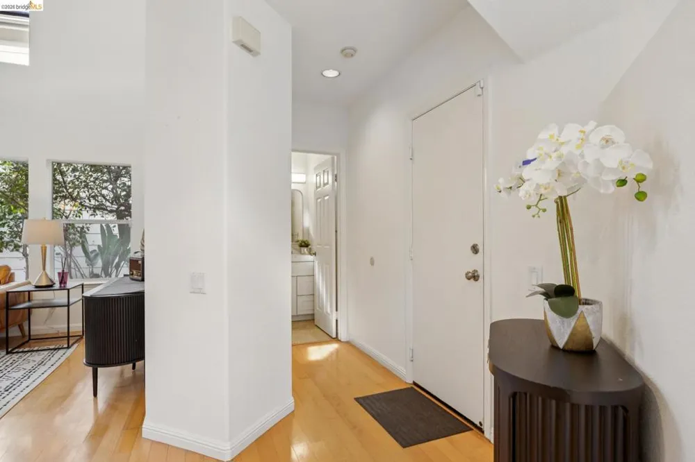 65 Seagull Dr Richmond, CA 94804