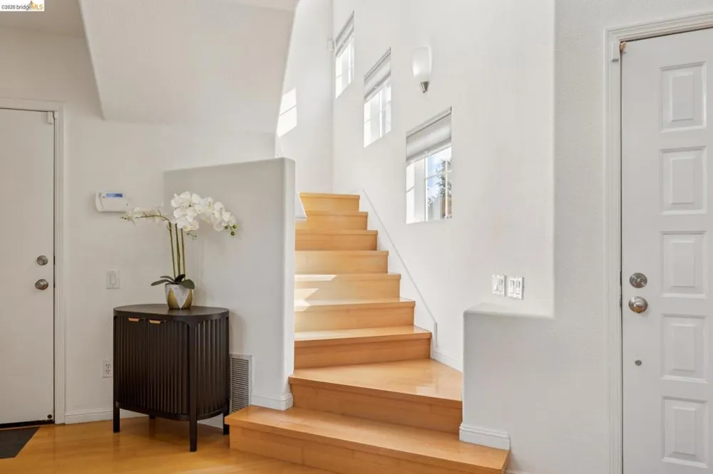 65 Seagull Dr Richmond, CA 94804