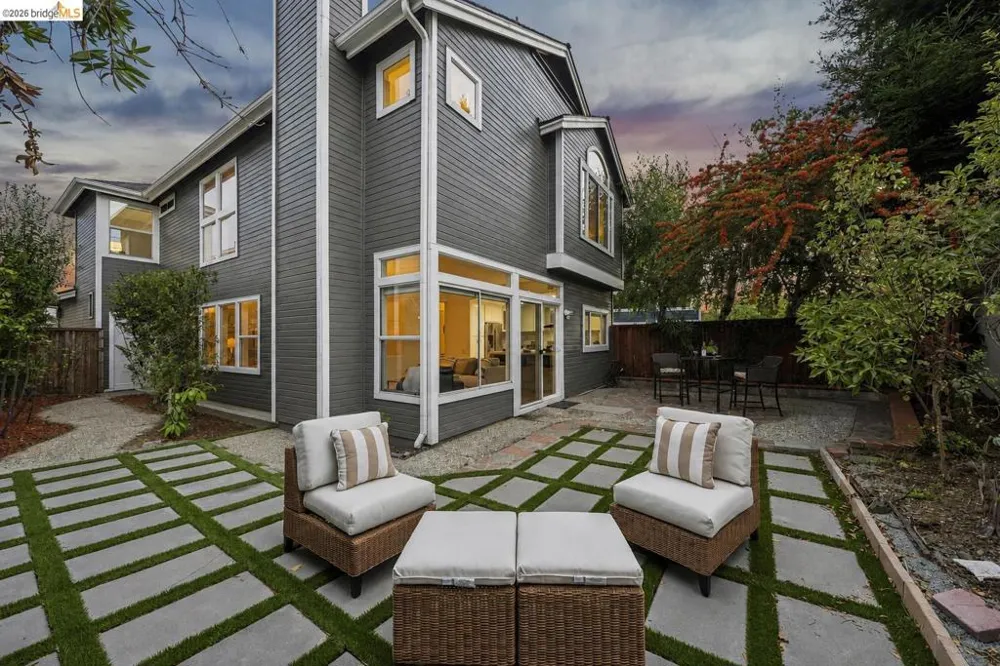 65 Seagull Dr Richmond, CA 94804