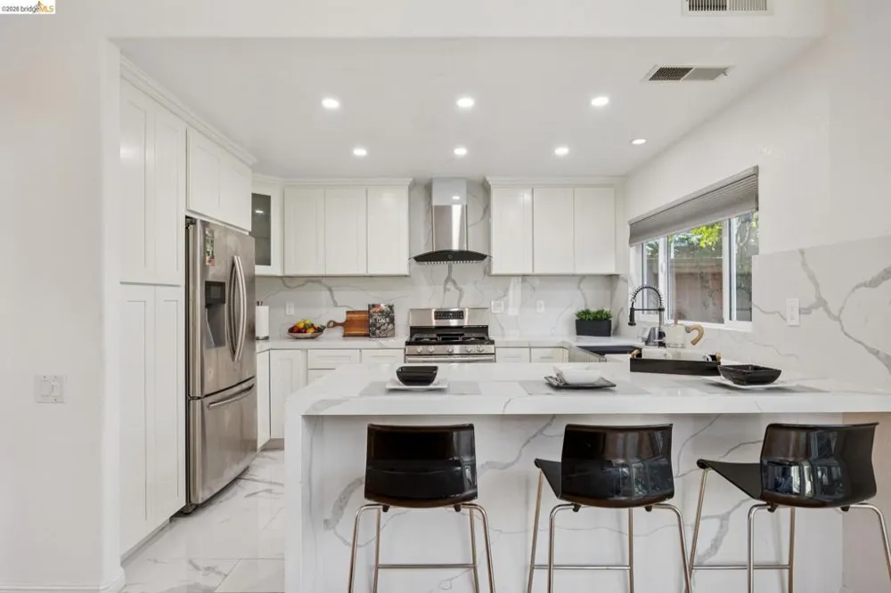 65 Seagull Dr Richmond, CA 94804