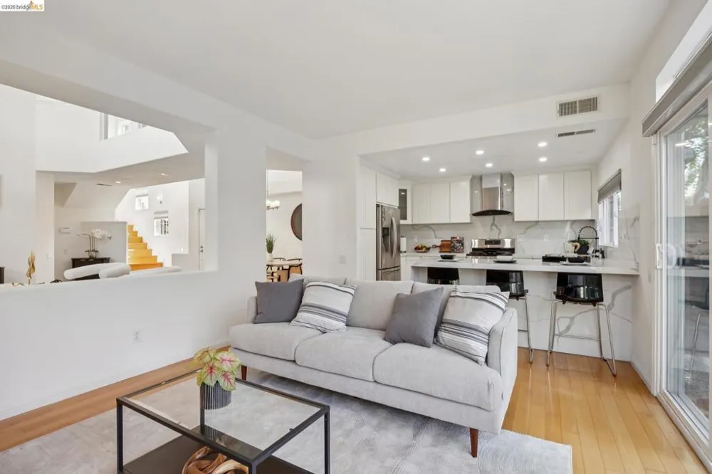 65 Seagull Dr Richmond, CA 94804