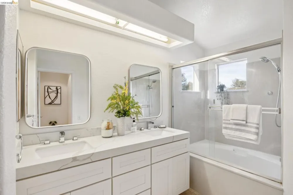 65 Seagull Dr Richmond, CA 94804
