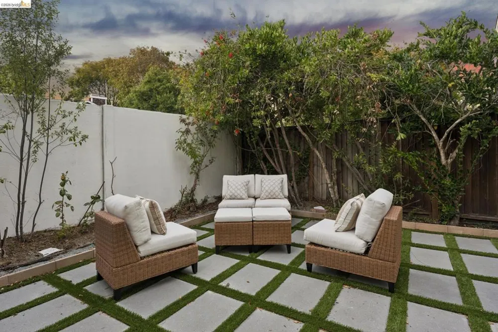 65 Seagull Dr Richmond, CA 94804