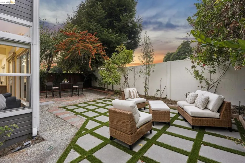65 Seagull Dr Richmond, CA 94804