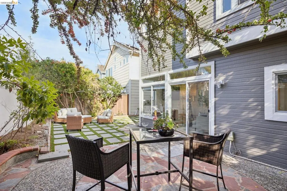 65 Seagull Dr Richmond, CA 94804